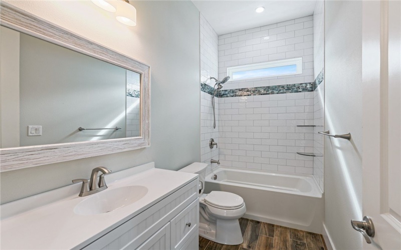 1007 S Live Oak Street, Rockport, TX 78382, 3 Bedrooms Bedrooms, ,2 BathroomsBathrooms,Residential,For Sale,1007 S Live Oak Street,447690