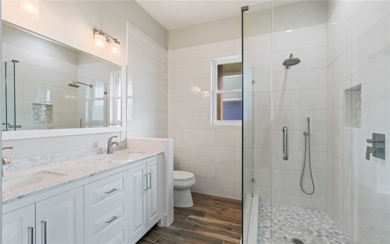 1007 S Live Oak Street, Rockport, TX 78382, 3 Bedrooms Bedrooms, ,2 BathroomsBathrooms,Residential,For Sale,1007 S Live Oak Street,447690