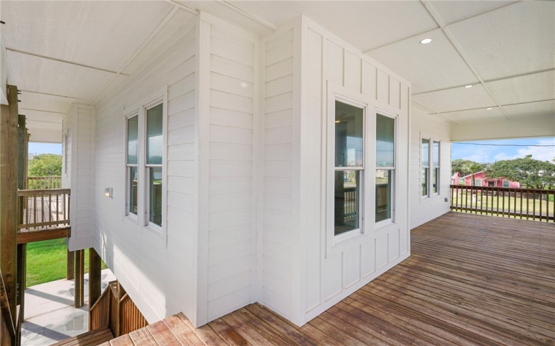 1007 S Live Oak Street, Rockport, TX 78382, 3 Bedrooms Bedrooms, ,2 BathroomsBathrooms,Residential,For Sale,1007 S Live Oak Street,447690
