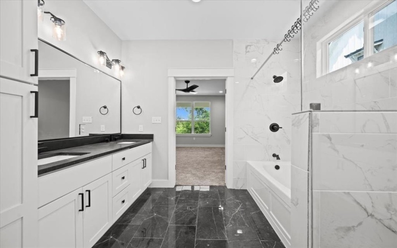 304 Heather Run, Woodway, TX 76712, 4 Bedrooms Bedrooms, ,3 BathroomsBathrooms,Residential,For Sale,304 Heather Run,20972096