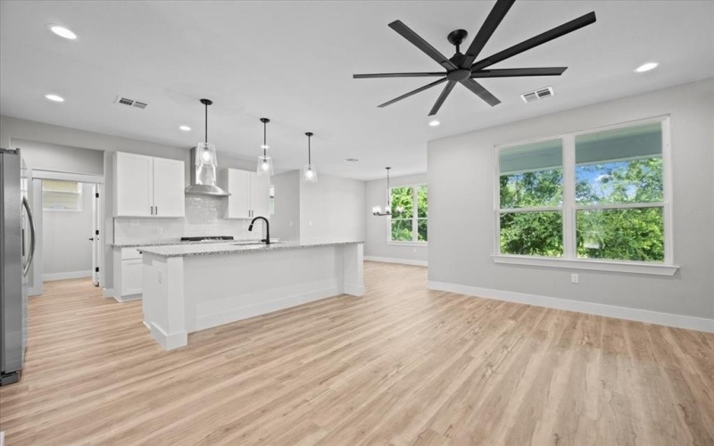 304 Heather Run, Woodway, TX 76712, 4 Bedrooms Bedrooms, ,3 BathroomsBathrooms,Residential,For Sale,304 Heather Run,20972096