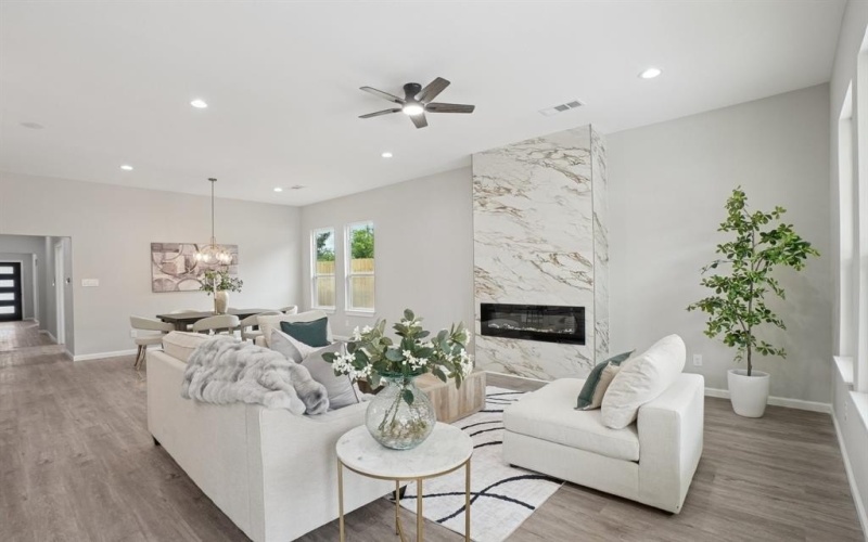 4535 W Lake Highlands Drive, The Colony, TX 75056, 4 Bedrooms Bedrooms, ,3 BathroomsBathrooms,Residential,For Sale,4535 W Lake Highlands Drive,20973074