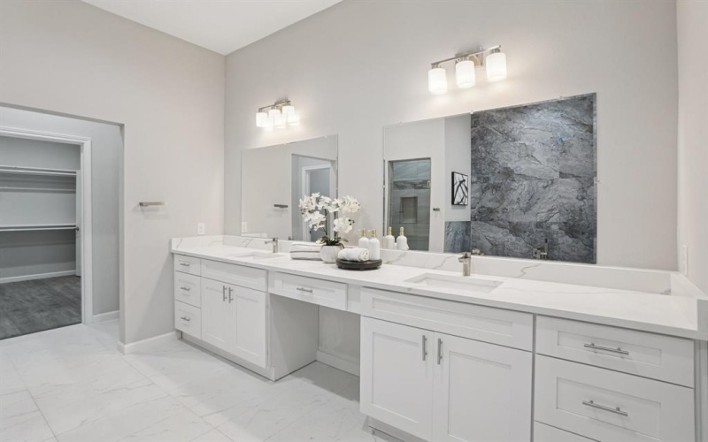 4535 W Lake Highlands Drive, The Colony, TX 75056, 4 Bedrooms Bedrooms, ,3 BathroomsBathrooms,Residential,For Sale,4535 W Lake Highlands Drive,20973074