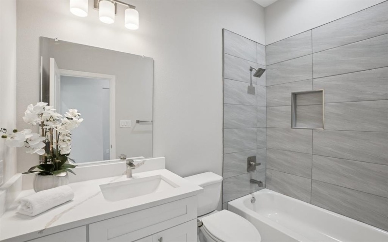 4535 W Lake Highlands Drive, The Colony, TX 75056, 4 Bedrooms Bedrooms, ,3 BathroomsBathrooms,Residential,For Sale,4535 W Lake Highlands Drive,20973074