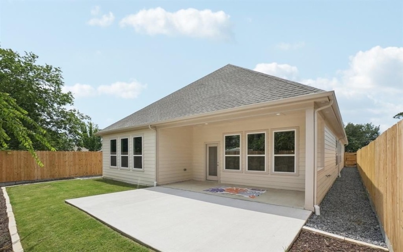 4535 W Lake Highlands Drive, The Colony, TX 75056, 4 Bedrooms Bedrooms, ,3 BathroomsBathrooms,Residential,For Sale,4535 W Lake Highlands Drive,20973074