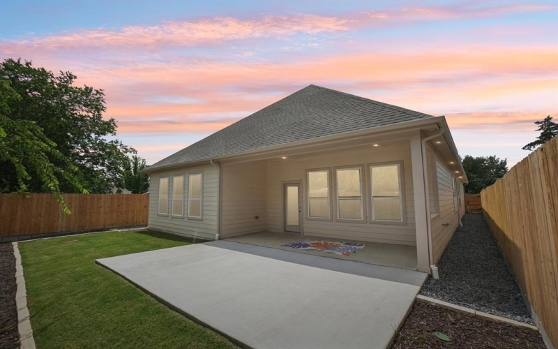 4535 W Lake Highlands Drive, The Colony, TX 75056, 4 Bedrooms Bedrooms, ,3 BathroomsBathrooms,Residential,For Sale,4535 W Lake Highlands Drive,20973074