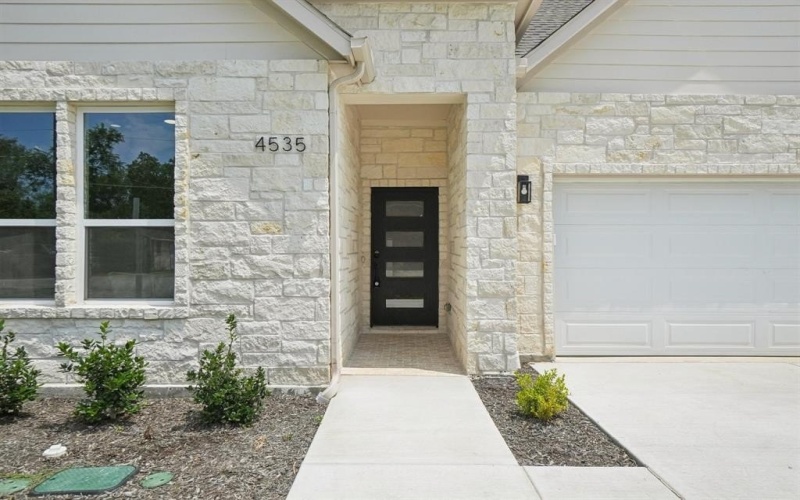 4535 W Lake Highlands Drive, The Colony, TX 75056, 4 Bedrooms Bedrooms, ,3 BathroomsBathrooms,Residential,For Sale,4535 W Lake Highlands Drive,20973074