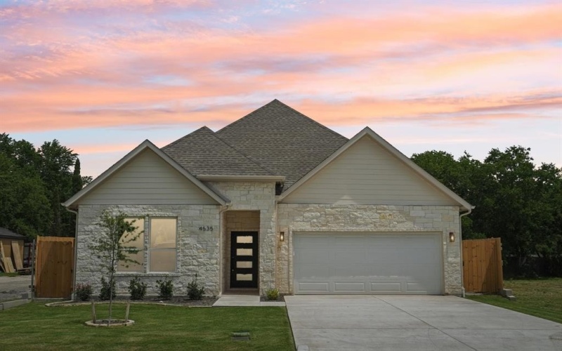 4535 W Lake Highlands Drive, The Colony, TX 75056, 4 Bedrooms Bedrooms, ,3 BathroomsBathrooms,Residential,For Sale,4535 W Lake Highlands Drive,20973074