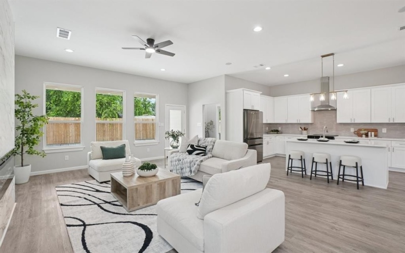 4535 W Lake Highlands Drive, The Colony, TX 75056, 4 Bedrooms Bedrooms, ,3 BathroomsBathrooms,Residential,For Sale,4535 W Lake Highlands Drive,20973074