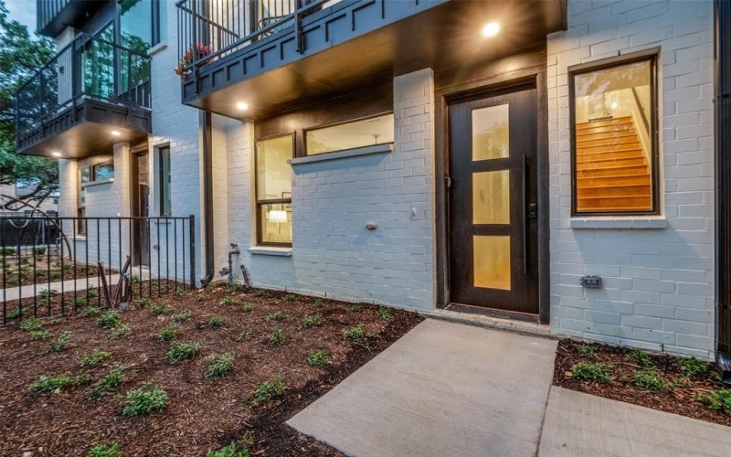 14911 Reserve Circle, Addison, TX 75001, 3 Bedrooms Bedrooms, ,3 BathroomsBathrooms,Residential,For Sale,14911 Reserve Circle,0,20972144