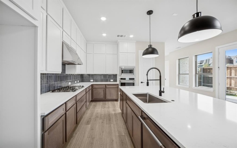 2225 Heather Hills Drive, Fort Worth, TX 76008, 3 Habitaciones Habitaciones , ,2 BañosBaños,Residential,En Venta,2225 Heather Hills Drive,0,20972230