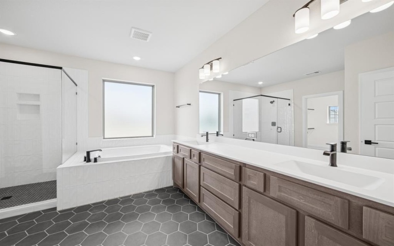 2225 Heather Hills Drive, Fort Worth, TX 76008, 3 Habitaciones Habitaciones , ,2 BañosBaños,Residential,En Venta,2225 Heather Hills Drive,0,20972230