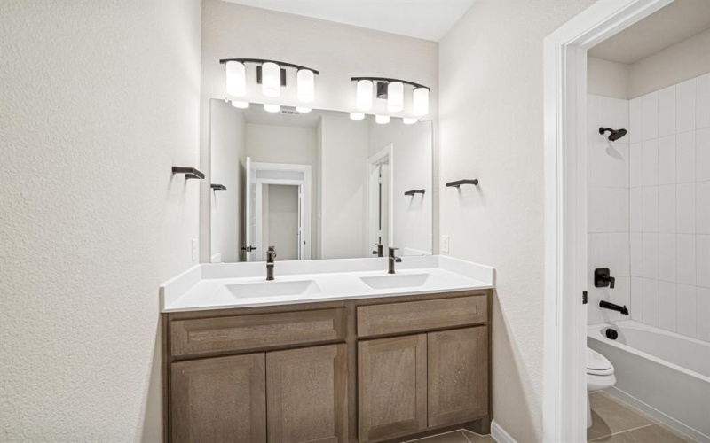 2225 Heather Hills Drive, Fort Worth, TX 76008, 3 Habitaciones Habitaciones , ,2 BañosBaños,Residential,En Venta,2225 Heather Hills Drive,0,20972230