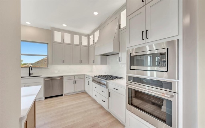 2218 Village Trail, Lakewood Village, TX 75068, 4 Bedrooms Bedrooms, ,5 BathroomsBathrooms,Residential,For Sale,2218 Village Trail,0,20972327