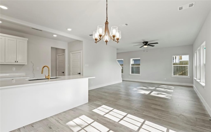 3211 Chihuahua Avenue, Dallas, TX 75212, 3 Bedrooms Bedrooms, ,2 BathroomsBathrooms,Residential,For Sale,3211 Chihuahua Avenue,20972496