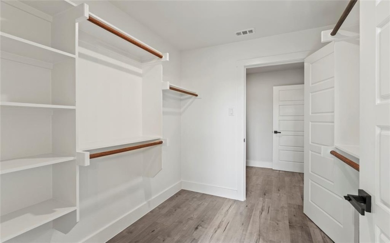 3211 Chihuahua Avenue, Dallas, TX 75212, 3 Bedrooms Bedrooms, ,2 BathroomsBathrooms,Residential,For Sale,3211 Chihuahua Avenue,20972496