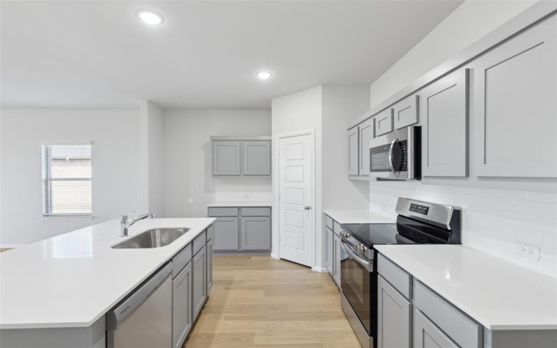 712 Tidal Drive, McKinney, TX 75071, 4 Habitaciones Habitaciones , ,3 BañosBaños,Residential,En Venta,712 Tidal Drive,20972622