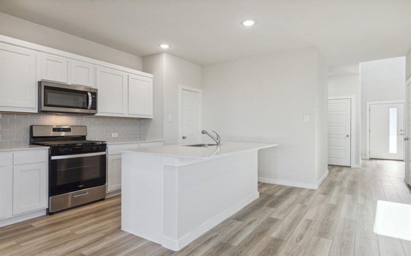 806 Pine Beach Drive, McKinney, TX 75071, 4 Habitaciones Habitaciones , ,3 BañosBaños,Residential,En Venta,806 Pine Beach Drive,20972672