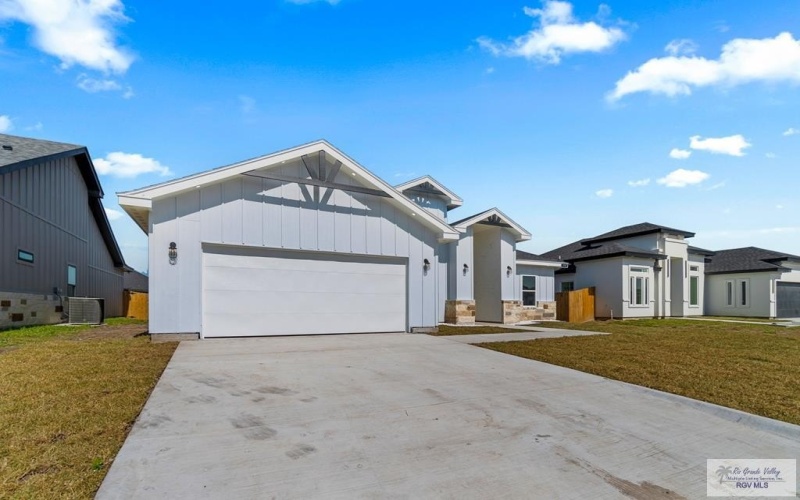 712 KAYLEE DR, LA FERIA, TX 78559, 4 Bedrooms Bedrooms, ,2 BathroomsBathrooms,Residential,For Sale,712 KAYLEE DR,29766106