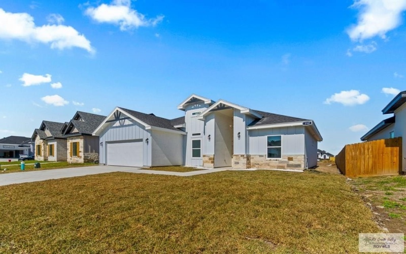 712 KAYLEE DR, LA FERIA, TX 78559, 4 Bedrooms Bedrooms, ,2 BathroomsBathrooms,Residential,For Sale,712 KAYLEE DR,29766106
