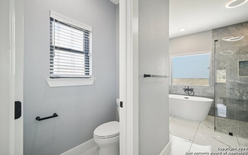 792 lake valley, La Vernia, TX 78121, 4 Habitaciones Habitaciones , ,2 BañosBaños,Residential,En Venta,792 lake valley,1811748