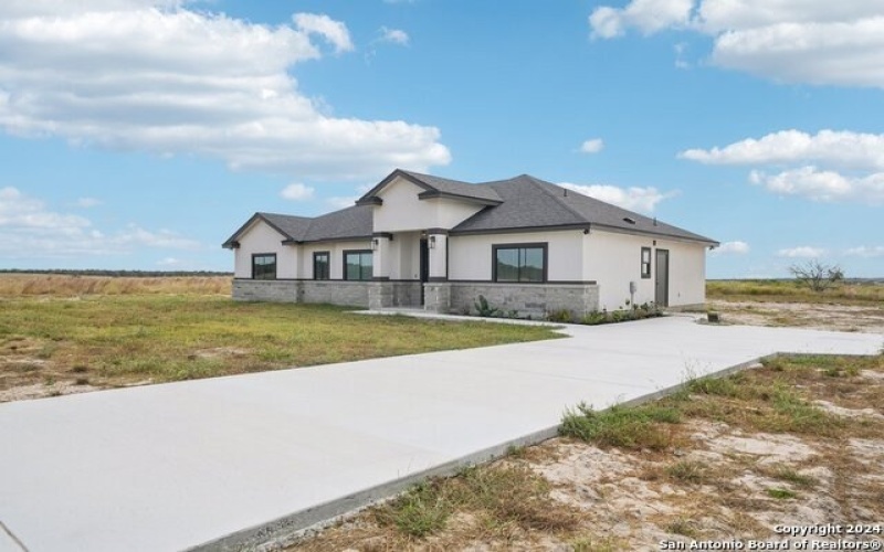 792 lake valley, La Vernia, TX 78121, 4 Habitaciones Habitaciones , ,2 BañosBaños,Residential,En Venta,792 lake valley,1811748