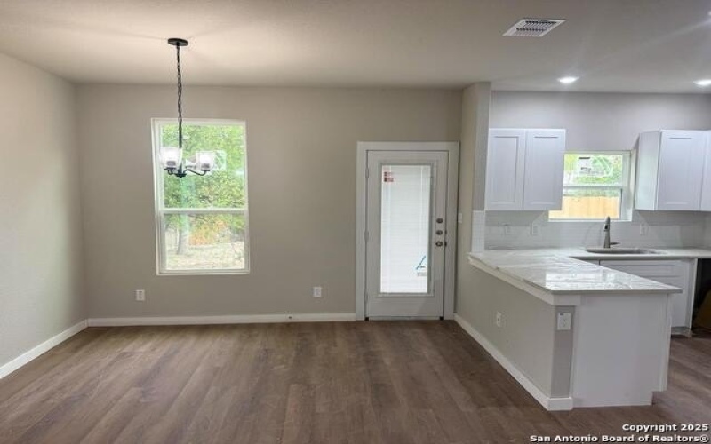 2111 Hicks Ave, San Antonio, TX 78210, 3 Habitaciones Habitaciones , ,2 BañosBaños,Residential,En Venta,2111 Hicks Ave,0,1853666