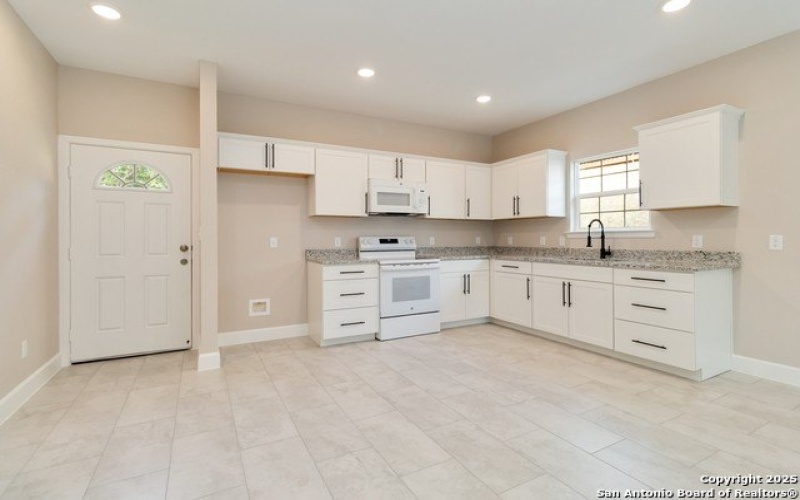 127 Hopi, San Antonio, TX 78211, 4 Bedrooms Bedrooms, ,2 BathroomsBathrooms,Residential,For Sale,127 Hopi,1869295