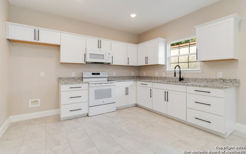 127 Hopi, San Antonio, TX 78211, 4 Bedrooms Bedrooms, ,2 BathroomsBathrooms,Residential,For Sale,127 Hopi,1869295