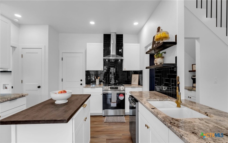 105 Chesterfield Drive, Kingsland, TX 78639, 4 Bedrooms Bedrooms, ,2 BathroomsBathrooms,Residential,For Sale,105 Chesterfield Drive,582704