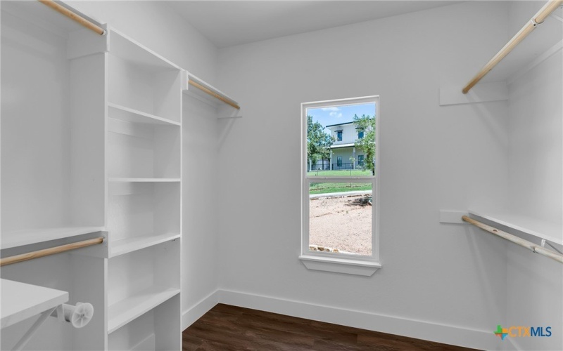 105 Chesterfield Drive, Kingsland, TX 78639, 4 Bedrooms Bedrooms, ,2 BathroomsBathrooms,Residential,For Sale,105 Chesterfield Drive,582704