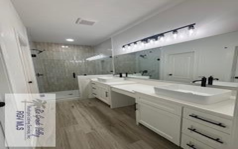 104 MARIGOLD DR, LOS FRESNOS, TX 78566, 3 Bedrooms Bedrooms, ,2 BathroomsBathrooms,Residential,For Sale,104 MARIGOLD DR,29766122