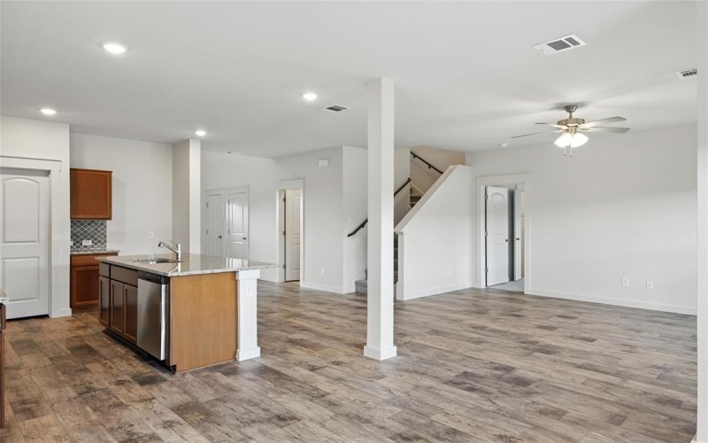 108 John Laurens Drive, Venus, TX 76084, 4 Habitaciones Habitaciones , ,2 BañosBaños,Residential,En Venta,108 John Laurens Drive,20849832