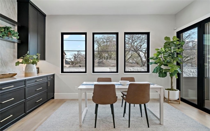 6716 Dalhart Lane, Dallas, TX 75214, 5 Habitaciones Habitaciones , ,5 BañosBaños,Residential,En Venta,6716 Dalhart Lane,20961537