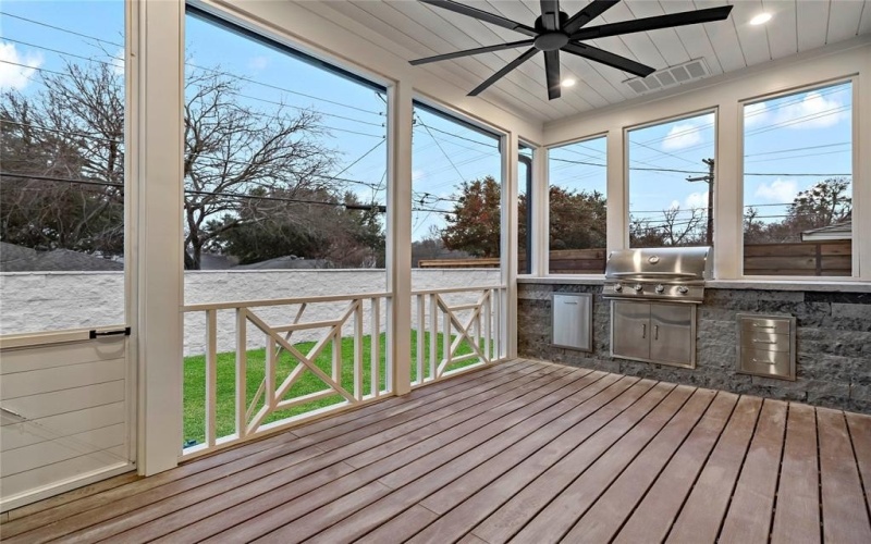 6716 Dalhart Lane, Dallas, TX 75214, 5 Habitaciones Habitaciones , ,5 BañosBaños,Residential,En Venta,6716 Dalhart Lane,20961537