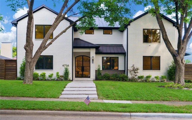 6716 Dalhart Lane, Dallas, TX 75214, 5 Habitaciones Habitaciones , ,5 BañosBaños,Residential,En Venta,6716 Dalhart Lane,20961537