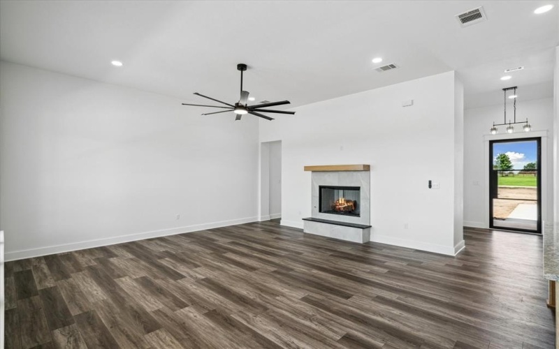 965 VZ County Road 2141, Canton, TX 75103, 3 Habitaciones Habitaciones , ,2 BañosBaños,Residential,En Venta,965 VZ County Road 2141,20966490