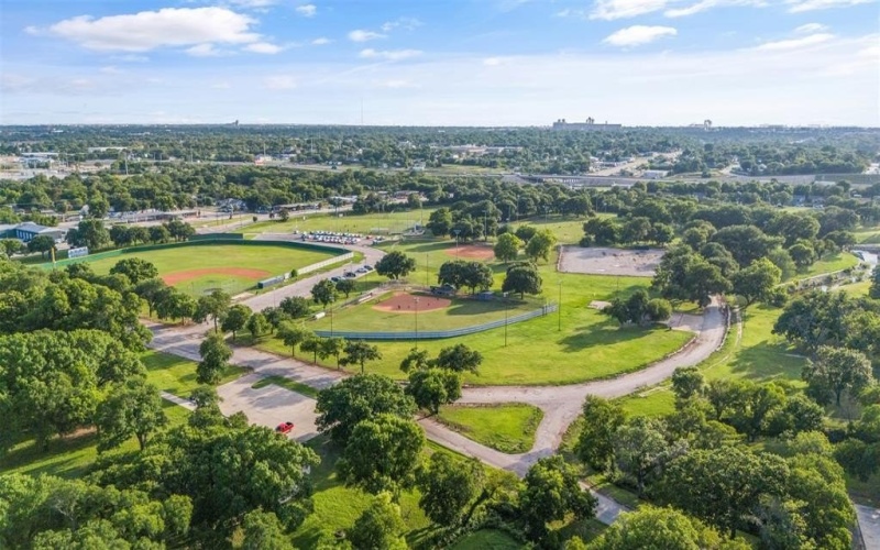 510 Woodrow Avenue, Fort Worth, TX 76105, 4 Bedrooms Bedrooms, ,2 BathroomsBathrooms,Residential,For Sale,510 Woodrow Avenue,20973365