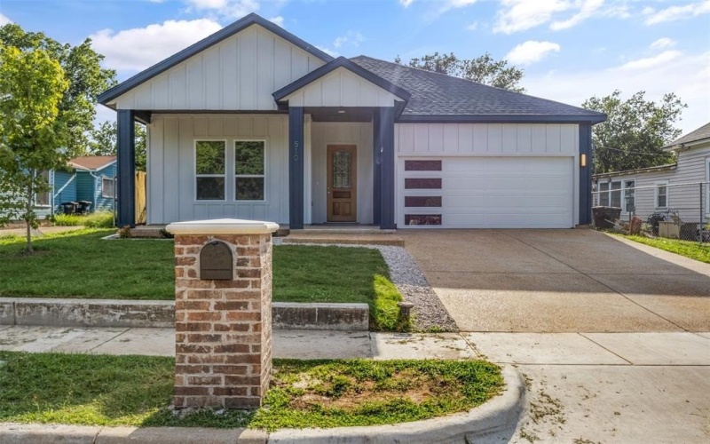 510 Woodrow Avenue, Fort Worth, TX 76105, 4 Bedrooms Bedrooms, ,2 BathroomsBathrooms,Residential,For Sale,510 Woodrow Avenue,20973365