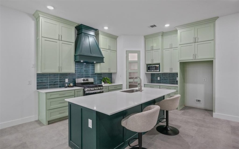 510 Woodrow Avenue, Fort Worth, TX 76105, 4 Bedrooms Bedrooms, ,2 BathroomsBathrooms,Residential,For Sale,510 Woodrow Avenue,20973365