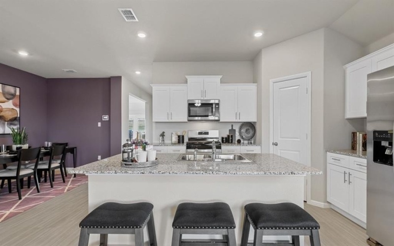 9424 GOLDEN TREE Avenue, Fort Worth, TX 76108, 4 Bedrooms Bedrooms, ,3 BathroomsBathrooms,Residential,For Sale,9424 GOLDEN TREE Avenue,20973474