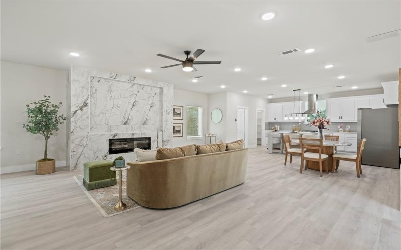 5115 Hohen Avenue, Dallas, TX 75215, 3 Bedrooms Bedrooms, ,3 BathroomsBathrooms,Residential,For Sale,5115 Hohen Avenue,20973516