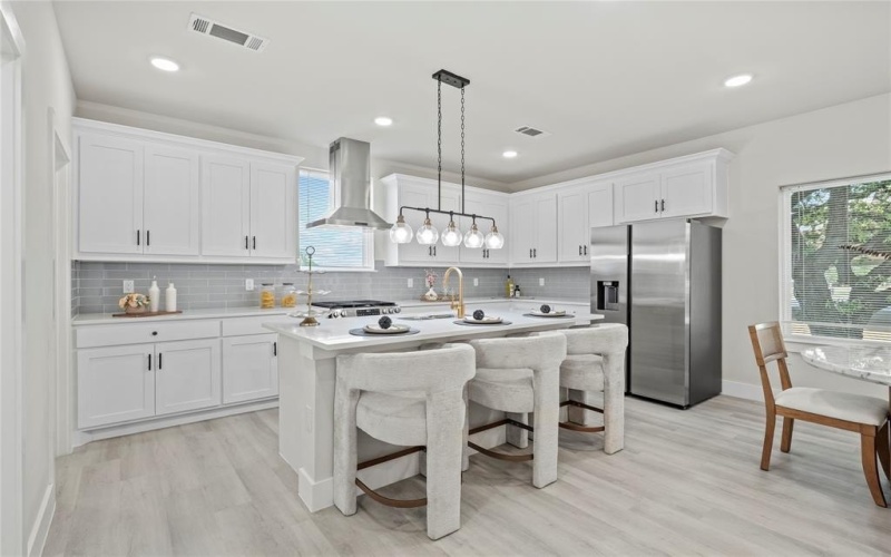 5115 Hohen Avenue, Dallas, TX 75215, 3 Bedrooms Bedrooms, ,3 BathroomsBathrooms,Residential,For Sale,5115 Hohen Avenue,20973516