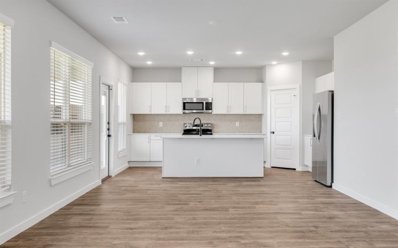 4016-4018 Clovis Street, Midlothian, TX 76065, 8 Bedrooms Bedrooms, ,5 BathroomsBathrooms,Residential Multi Family,For Sale,4016-4018 Clovis Street,20973576