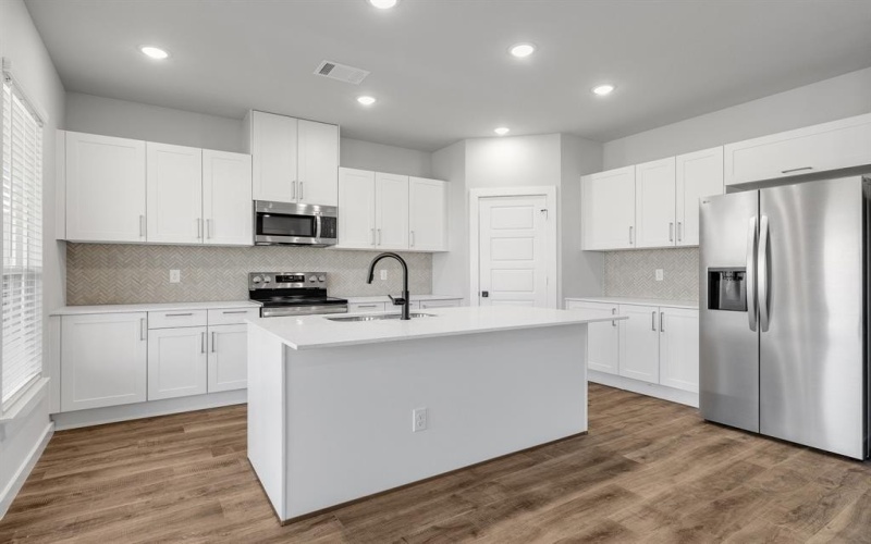 4016-4018 Clovis Street, Midlothian, TX 76065, 8 Bedrooms Bedrooms, ,5 BathroomsBathrooms,Residential Multi Family,For Sale,4016-4018 Clovis Street,20973576