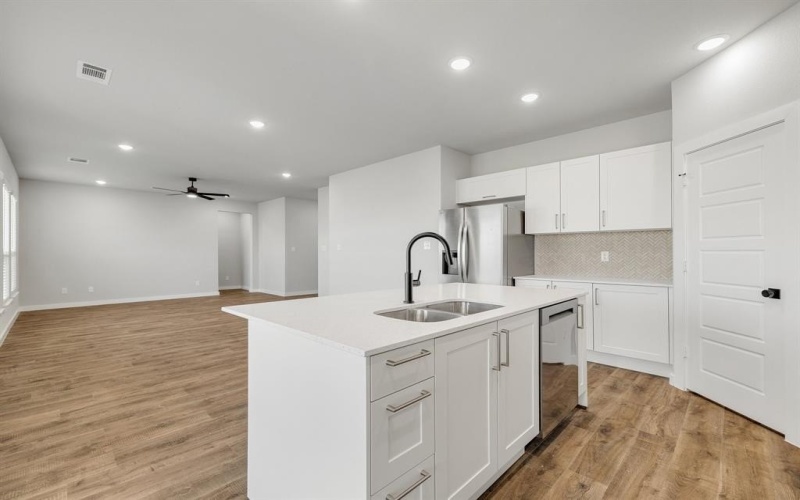 7024-7026 Guilford Court, Midlothian, TX 76065, 8 Bedrooms Bedrooms, ,5 BathroomsBathrooms,Residential Multi Family,For Sale,7024-7026 Guilford Court,20973613