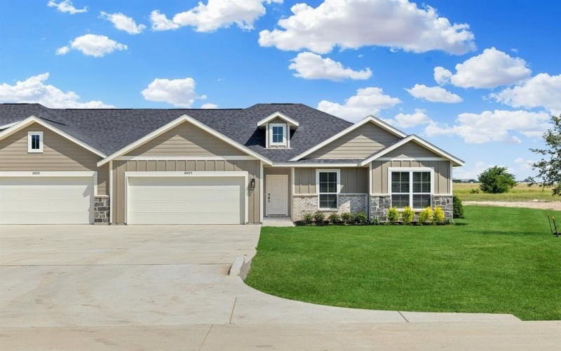 4027-4029 Clovis Street, Midlothian, TX 76065, 8 Bedrooms Bedrooms, ,5 BathroomsBathrooms,Residential Multi Family,For Sale,4027-4029 Clovis Street,20973623