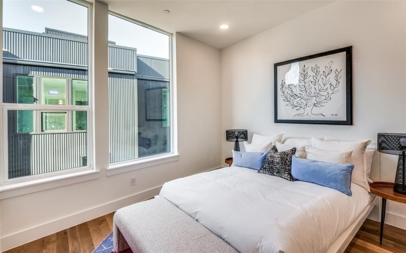 426 W 9th Street #104, Dallas, TX 75208, 3 Habitaciones Habitaciones , ,3 BañosBaños,Residential,En Venta,426 W 9th Street,20973655
