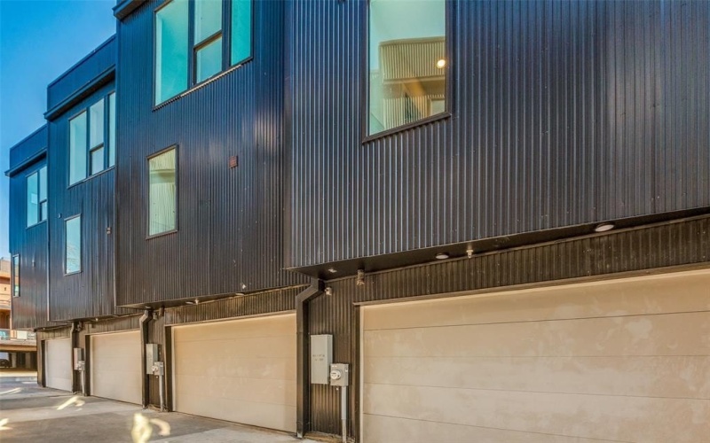 426 W 9th Street #104, Dallas, TX 75208, 3 Habitaciones Habitaciones , ,3 BañosBaños,Residential,En Venta,426 W 9th Street,20973655