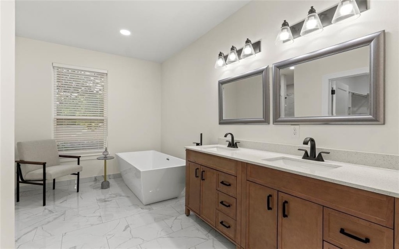 4128 Pluto Street, Dallas, TX 75212, 3 Habitaciones Habitaciones , ,3 BañosBaños,Residential,En Venta,4128 Pluto Street,20974276